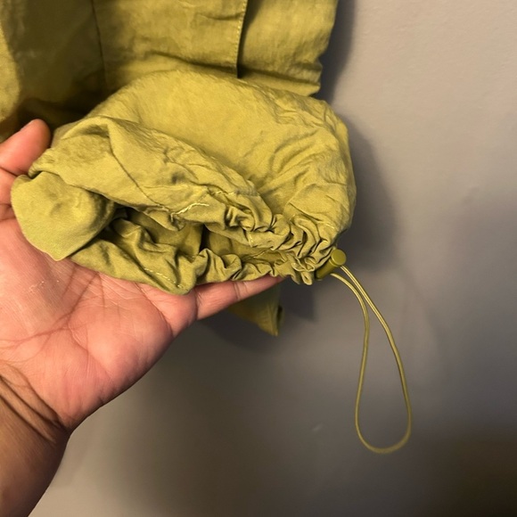 House of Harlow 1960 pants - light olive green wide leg cargo windbreaker - Picture 6 of 9